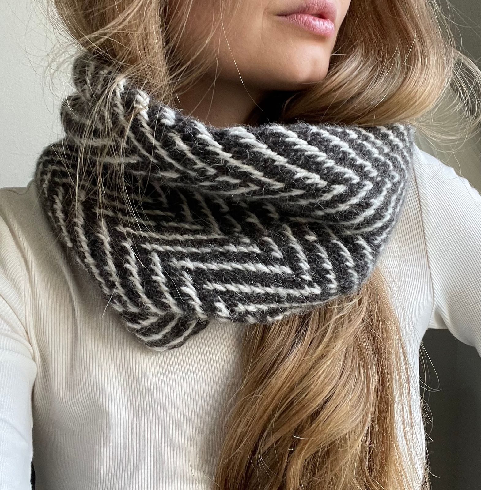 Jeol Cowl