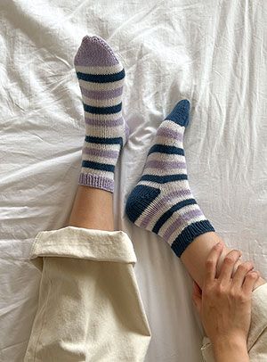 새틴 메리노 울 배색 스트라이프 양말