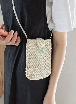 네온 홀릭 허니콤 미니 크로스 백