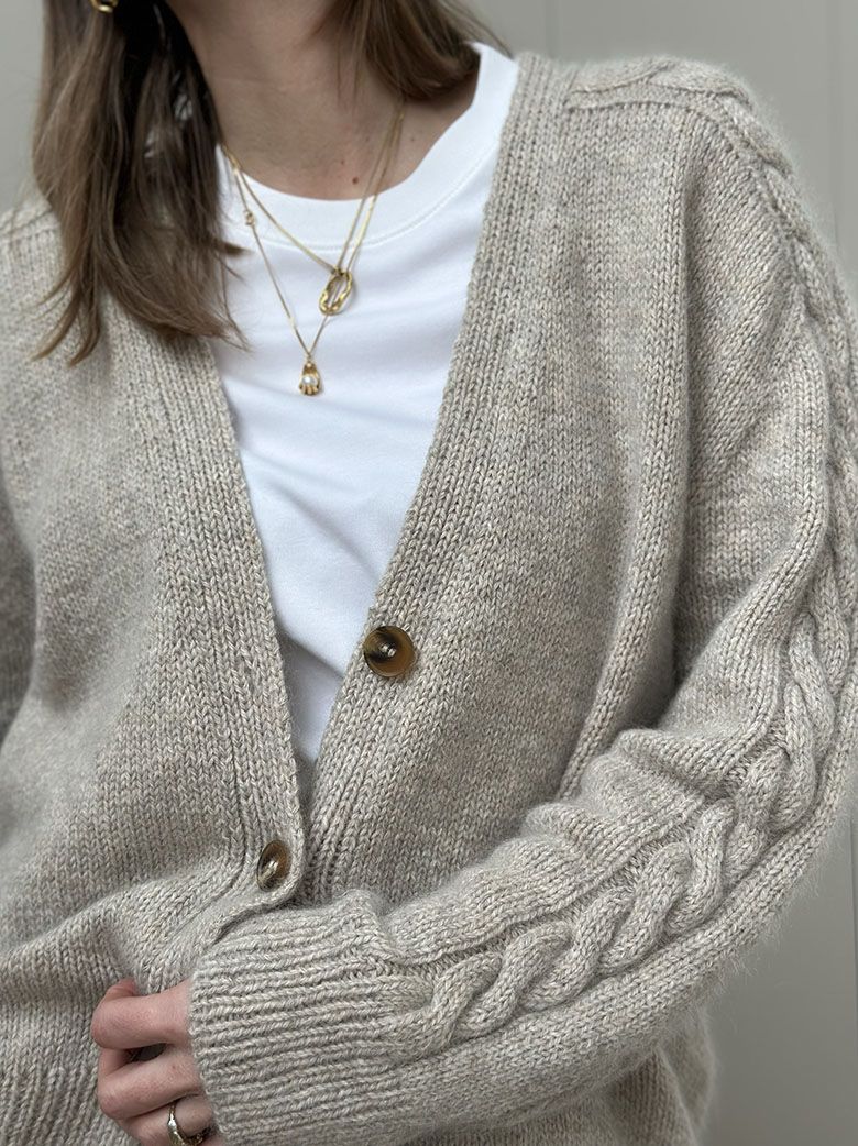 BRAIDY_LOOP_CARDIGAN