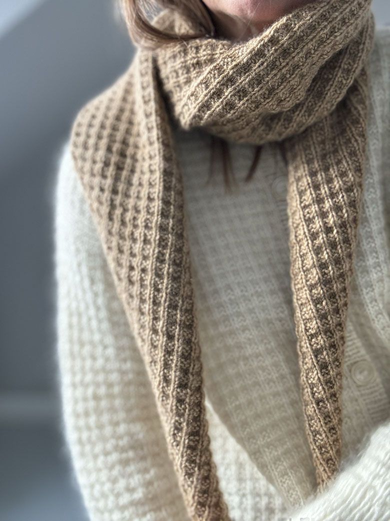 WAFFLE_LOOP_SCARF