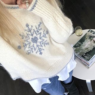 Cropped Love Snowflake Sweater
