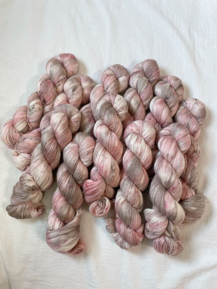 핑크샌드 Suri Silk Lace