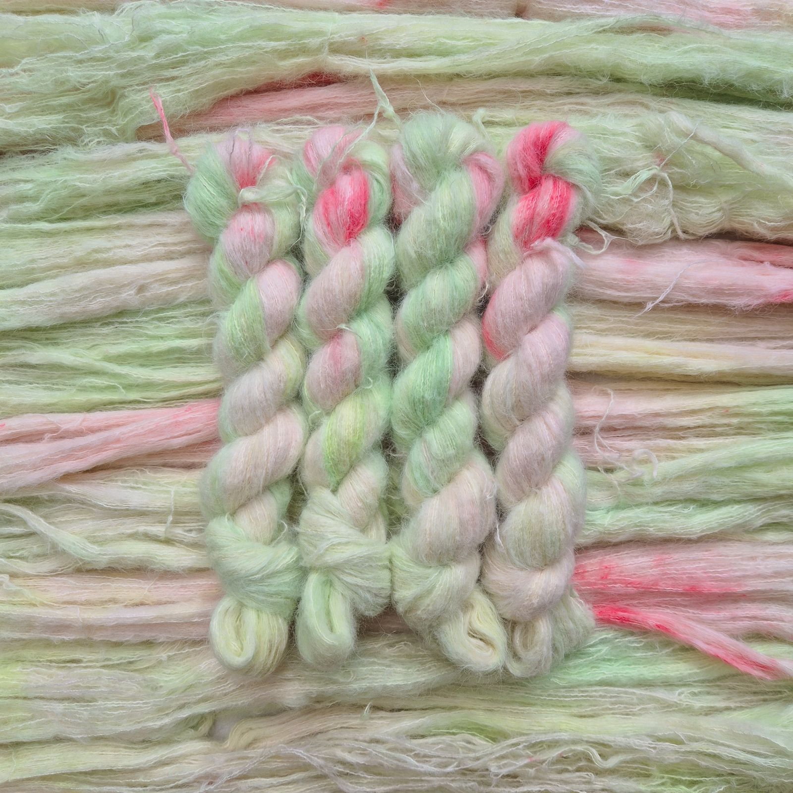 메론소다 Suri Alpaca Silk