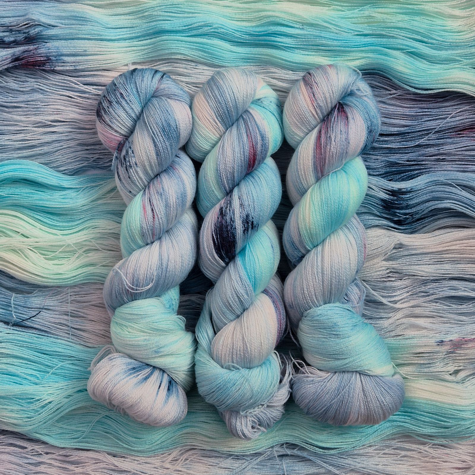 블랙커런트소다 Lace