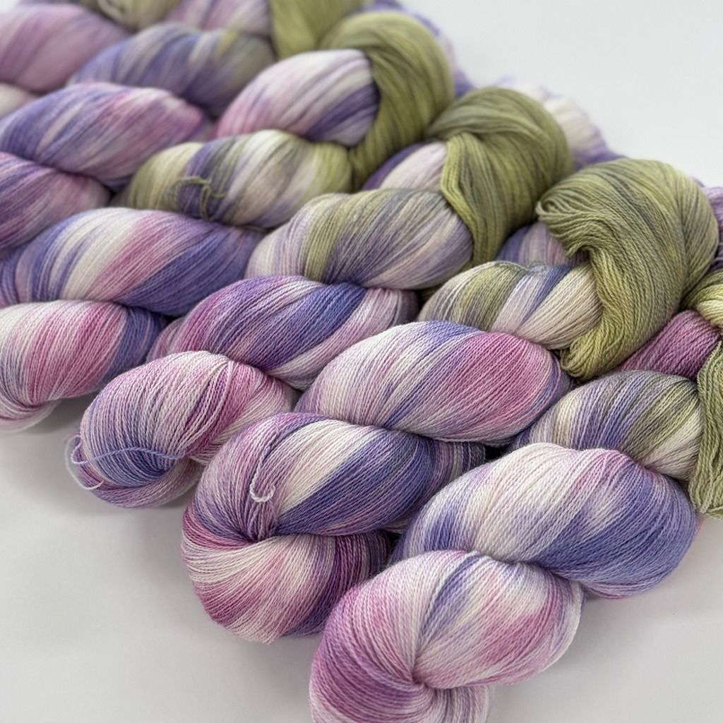 V7 Lace