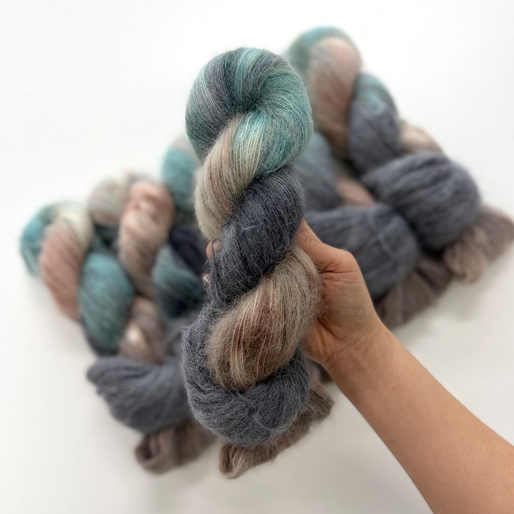 Infanta Maria Teresia Suri silk