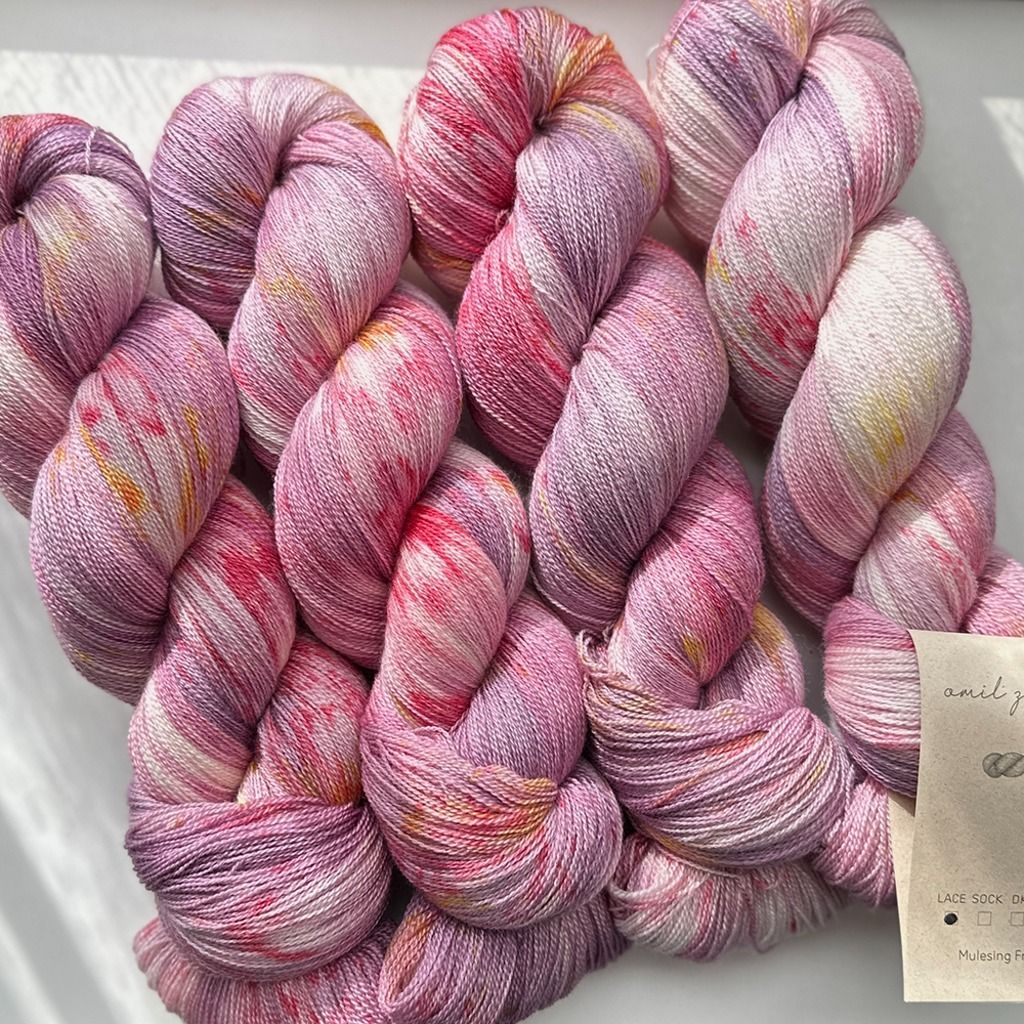 러브미 Lace