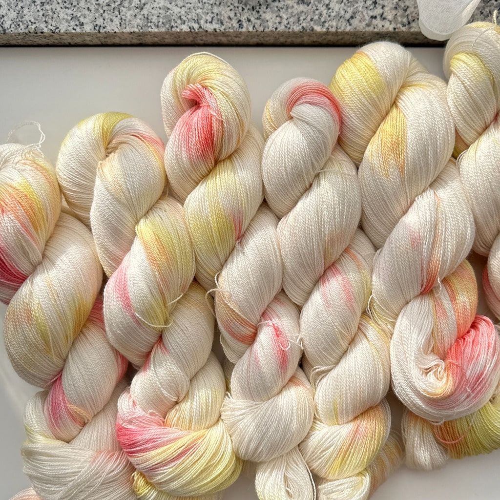 복숭복숭 Lace